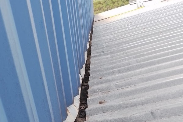 Limpeza de Calhas em Prédios e Lojas
